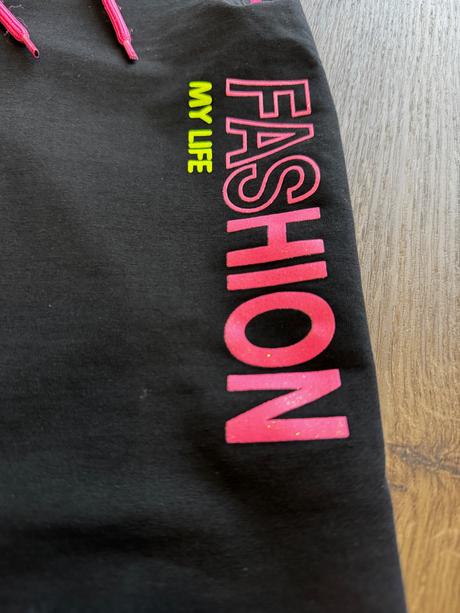 Dievcenske teplaky 140, s doporucenou postou, kugo,140