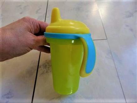 Hrnček s násadkou a rúčkami, 