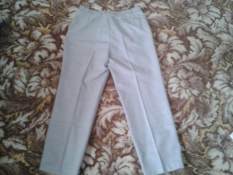 Sviatočné nohavice, 54