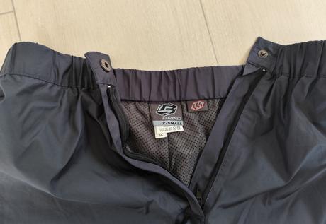 Predám šusťákové nohavice briko, 