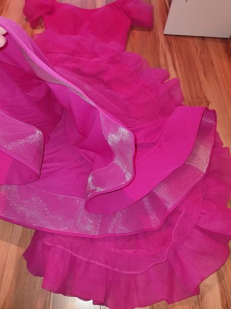 Brutálne spoločenské šaty s 36 aj na tanecnu, s