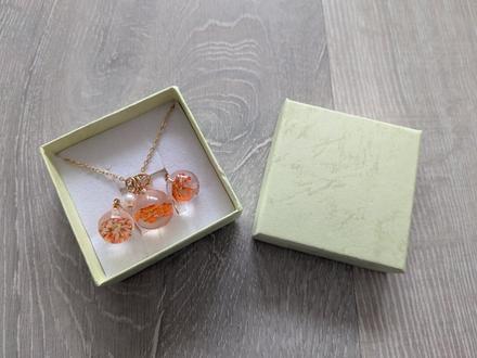 Náhrdelník s náušnicami, 