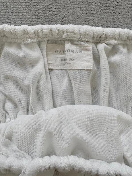 Dámske letné šaty bez ramienok v bielej farbe, gate,s