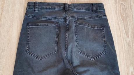 Perfektné rifle, bershka,38