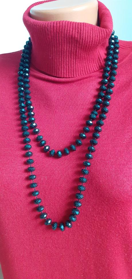 Dlhý čierny náhrdelník, 