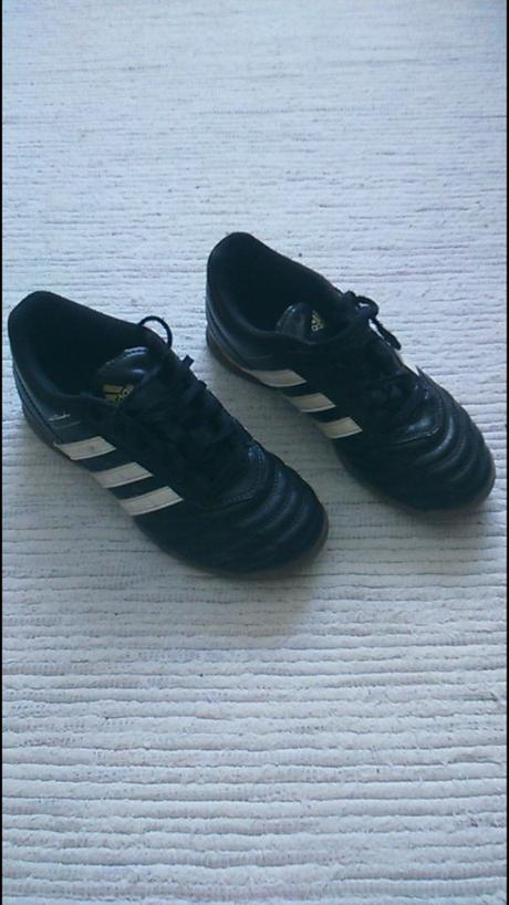 Tenisky halovky, adidas,33
