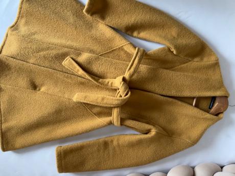 Horčicový kabátik s, s