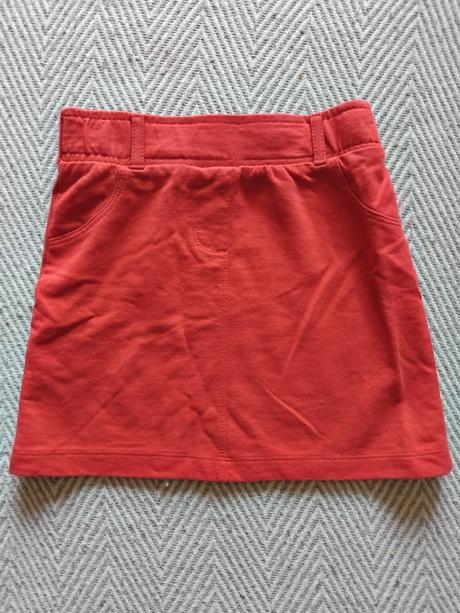 Červena sukňa, pepperts,110