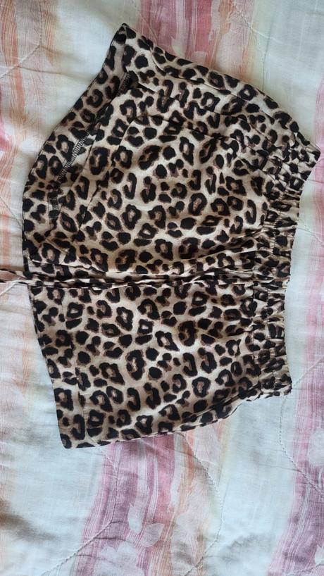 Kraťasky akcia - amisu, amisu,38