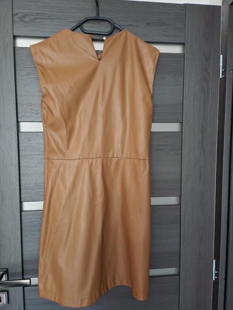 Koženkove saty, gate,s