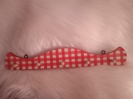 Retro drevený vešiak,