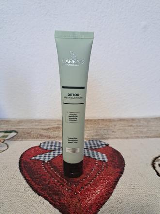 Detox maska larens,