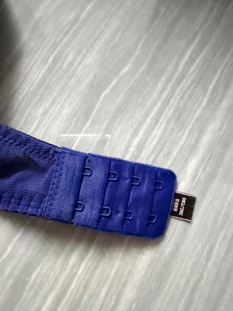 Podprsenka victorias secret kol. shine strap 80c, victoria's secret,80c