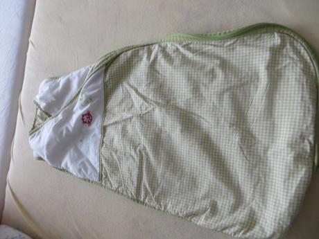 Zeleno-biely spací vak,