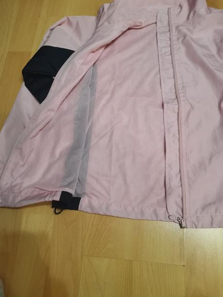 Prechodná športová vetrovka, 152