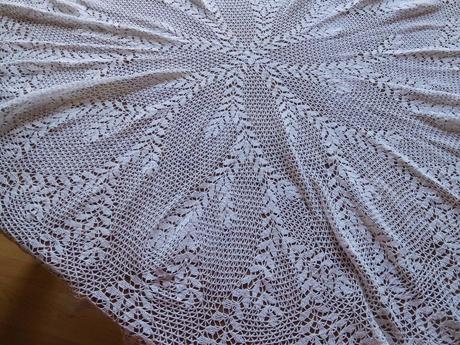 Dečku háčkovanú,okrúhlu-o rozmere-priemer 116 cm, 