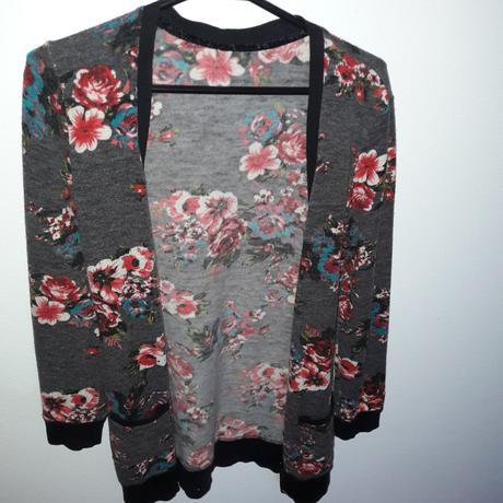 Kvetinový dlhý sveter, s