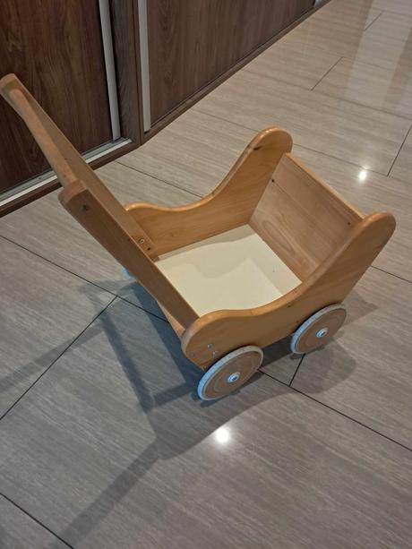 Detský drevený kočík, 