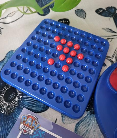 Spoločenská hra labková patrola (paw patrol),
