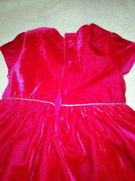 Nenosené zamatové šaty vrátane poštovného, pepco,80