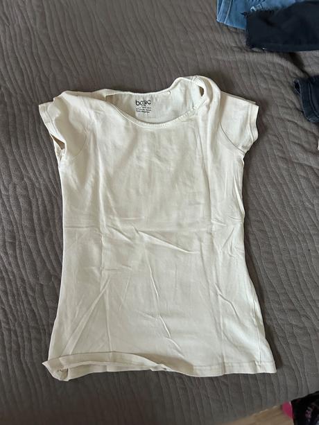 Dámske oblečenie, s