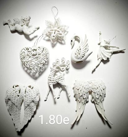 Biele ozdoby na stromček - 1 kus 1.80e,