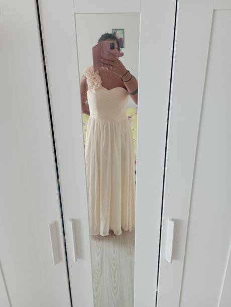 Spoločenské šaty, 40