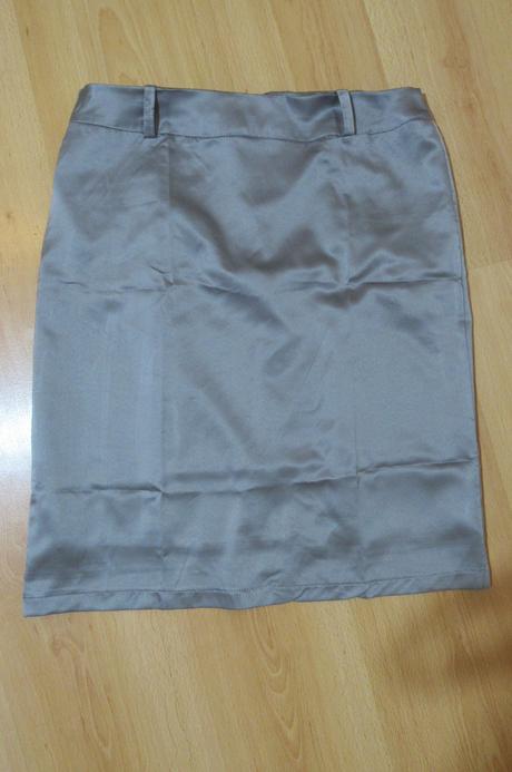 Sukňa - nikdy nenosená, m