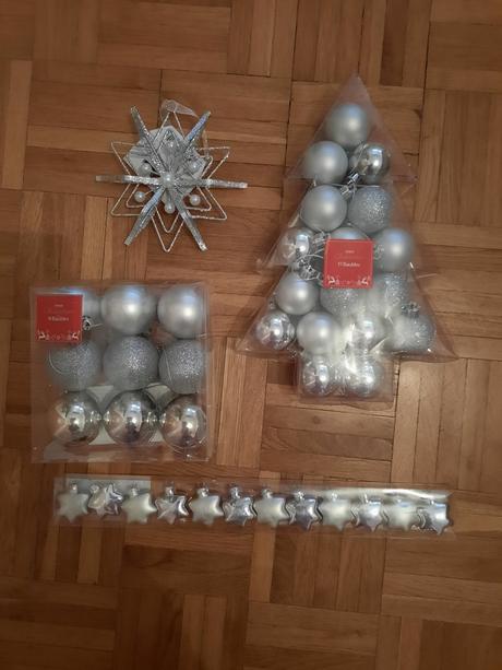 Strieborné vianočné ozdoby, 