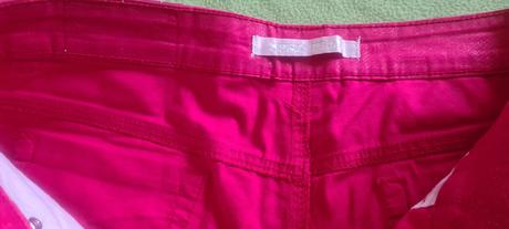 Červené kraťasy, just play,s