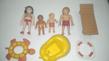 Playmobil rodina na kúpalisku,