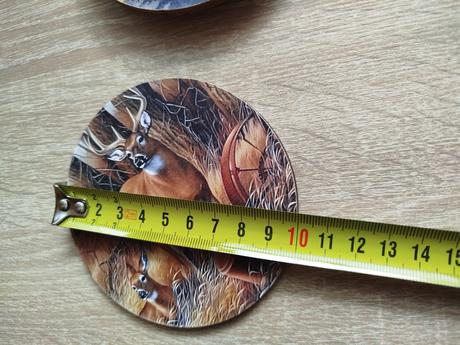 Drevené podložky pod poháre pre poľovníka,