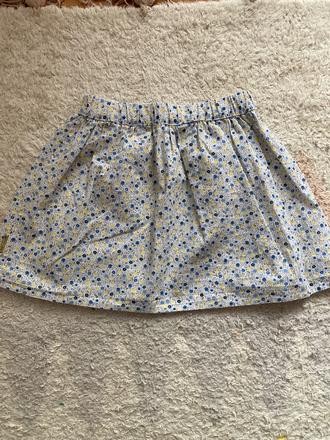 Kvietkovana suknička, 110