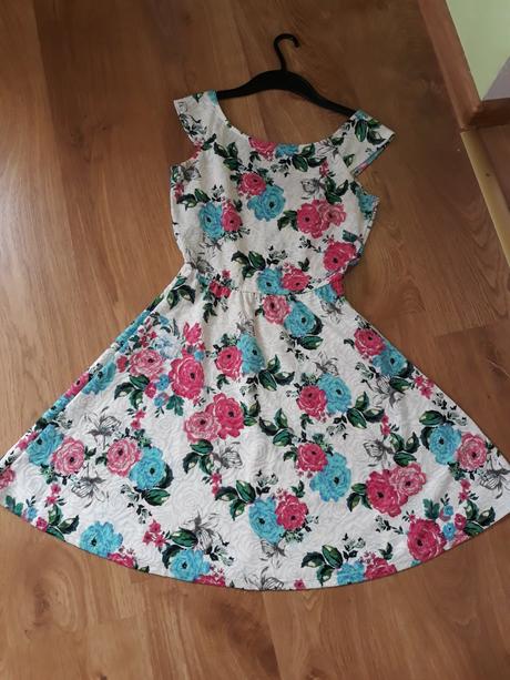 Kvetinové šatičky, s