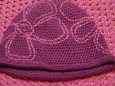 Háčkovaný kompletik jar-jeseň, 104