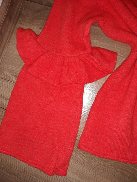 Sveter s volánmi, f&f,40