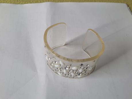 Dámske a dievčenské náramky,