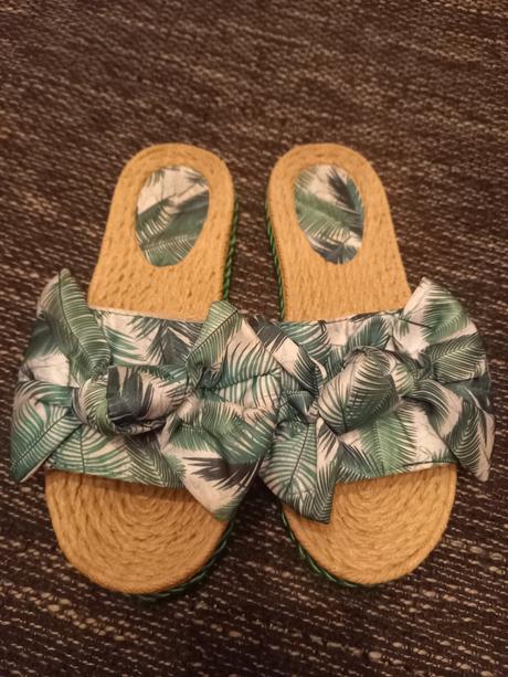 Letné šľapky- top stav, 37