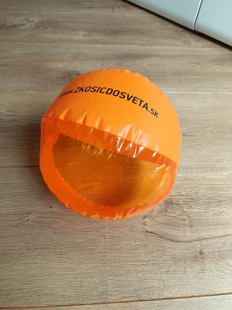 Oranzova nafukovacia lopta, 