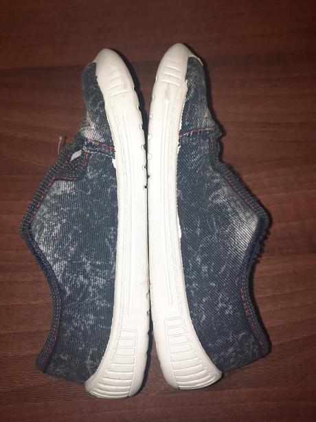 Plátenky-prezuvky, 29