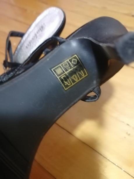 Spoločenské sandale, 37