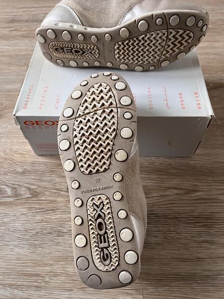 Topánky béžovo-zlaté - málo nosené, geox,37