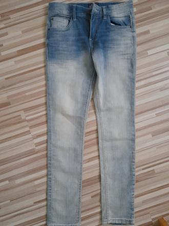 Dievčenské rifle, c&a,152