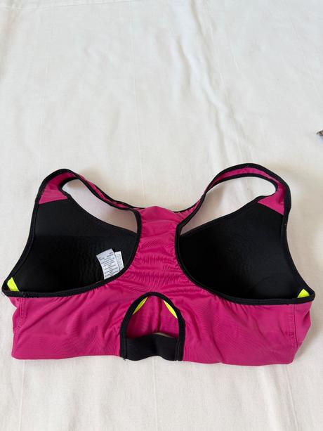 Ružová športová podprsenka nike dri-fit 70c, nike,70c