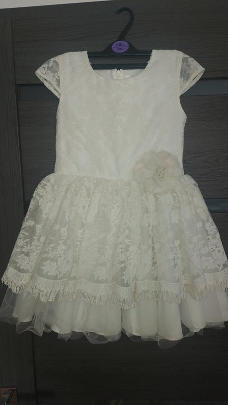 Saty na svadbu oslavu, 128