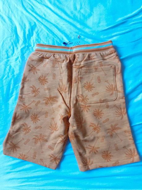 Bermudy, sergent major,122