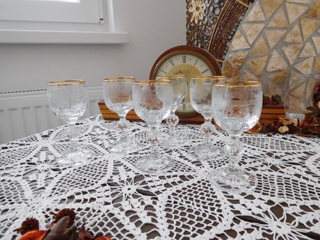 Poháriky likérové na stopke 6 kusov, 