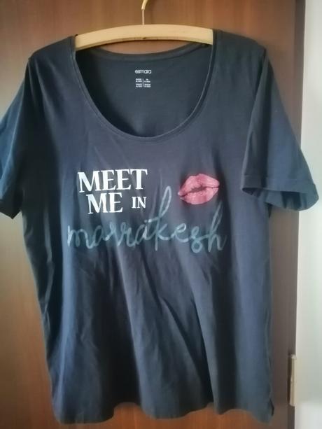 Predám tričká, 44