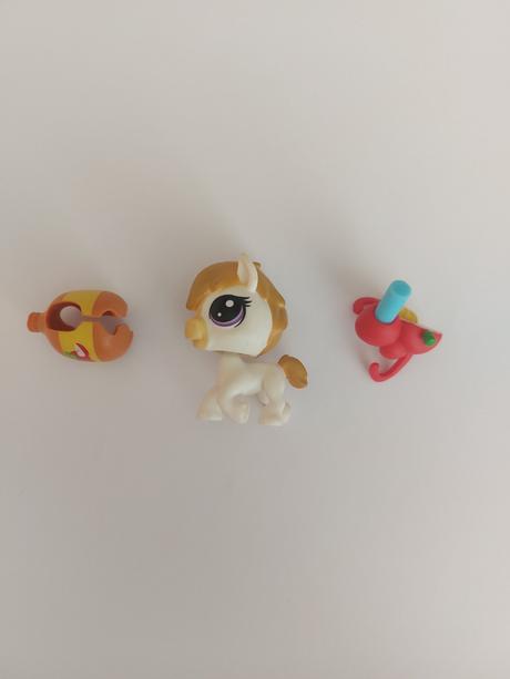 Zberateľské figúrky-littlest pet shop, 