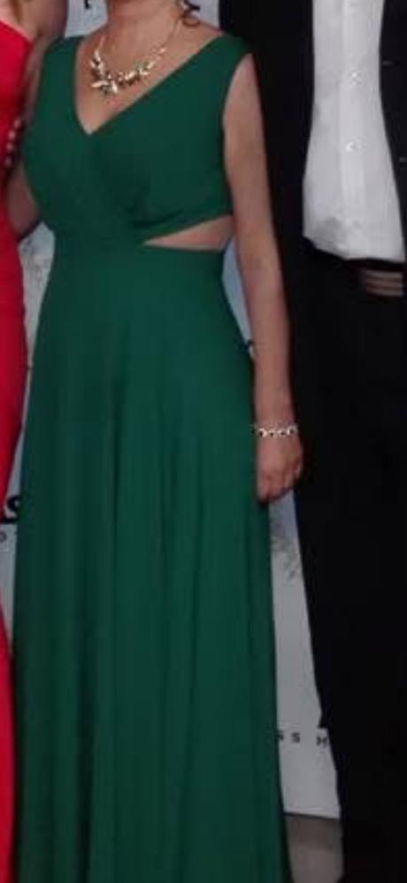 Smaragdovo zelene saty, 40